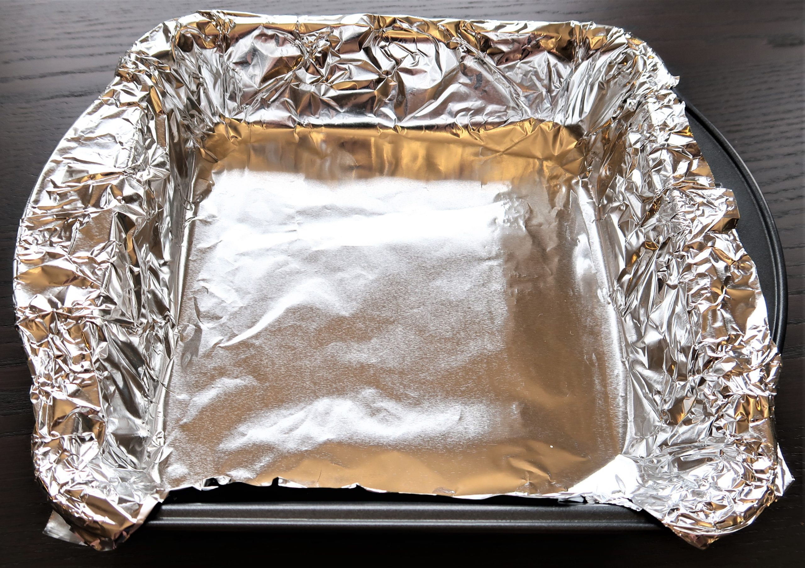 How To Line Baking Pan With Foil